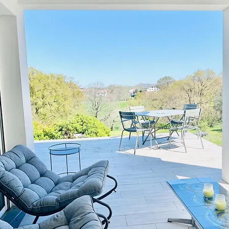 Maison Avec Panorama Sur Les Montagnes Basque Urrugne